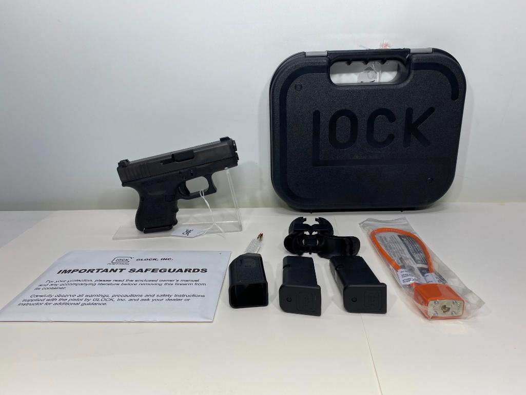 Glock, Model 27 Gen 4, .40 S&W caliber SN: BFBS897