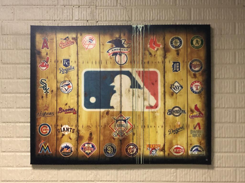 Distressed Wood Major League Baseball Team Logo Wall Decor Artwork