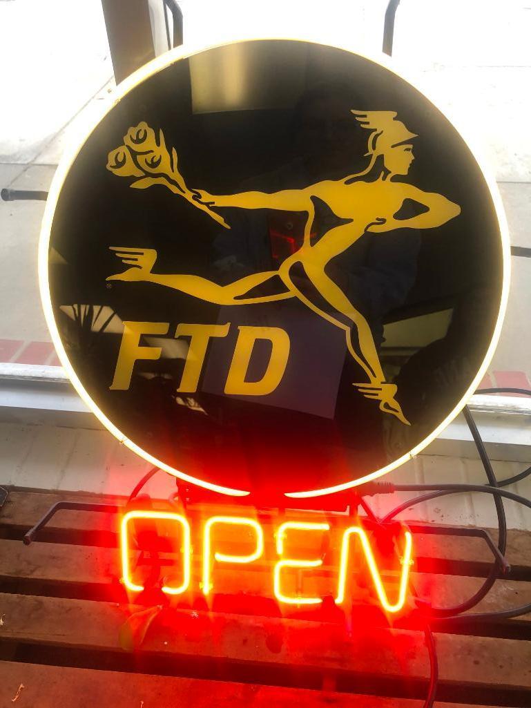 FTD Neon Open Sign in Working Condition