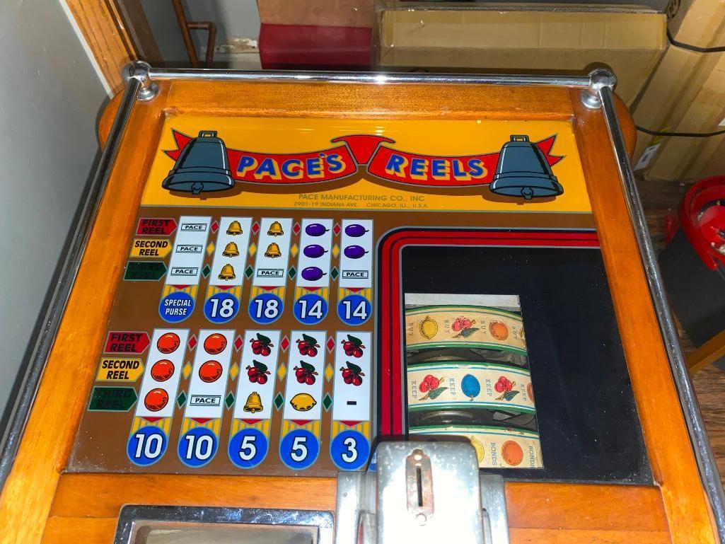 1940 Pace Console Slot Machine, Pace's Reels 1940, w/ Rare Omaha Slot Machine Raid Photo