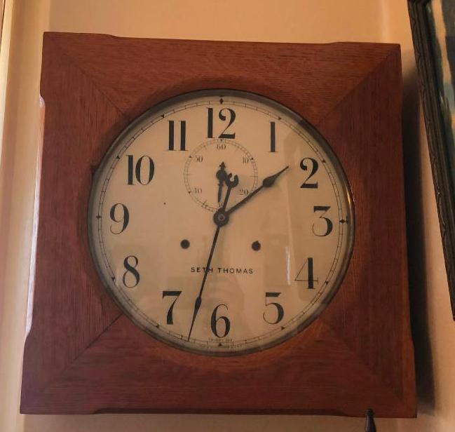 Seth Thomas Oak 30 Day Wall Clock with 14" Dial and Second Hand