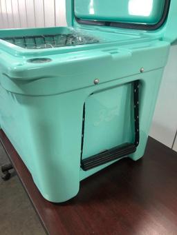 YETI Tundra 35 - Limited Edition Seafoam Green