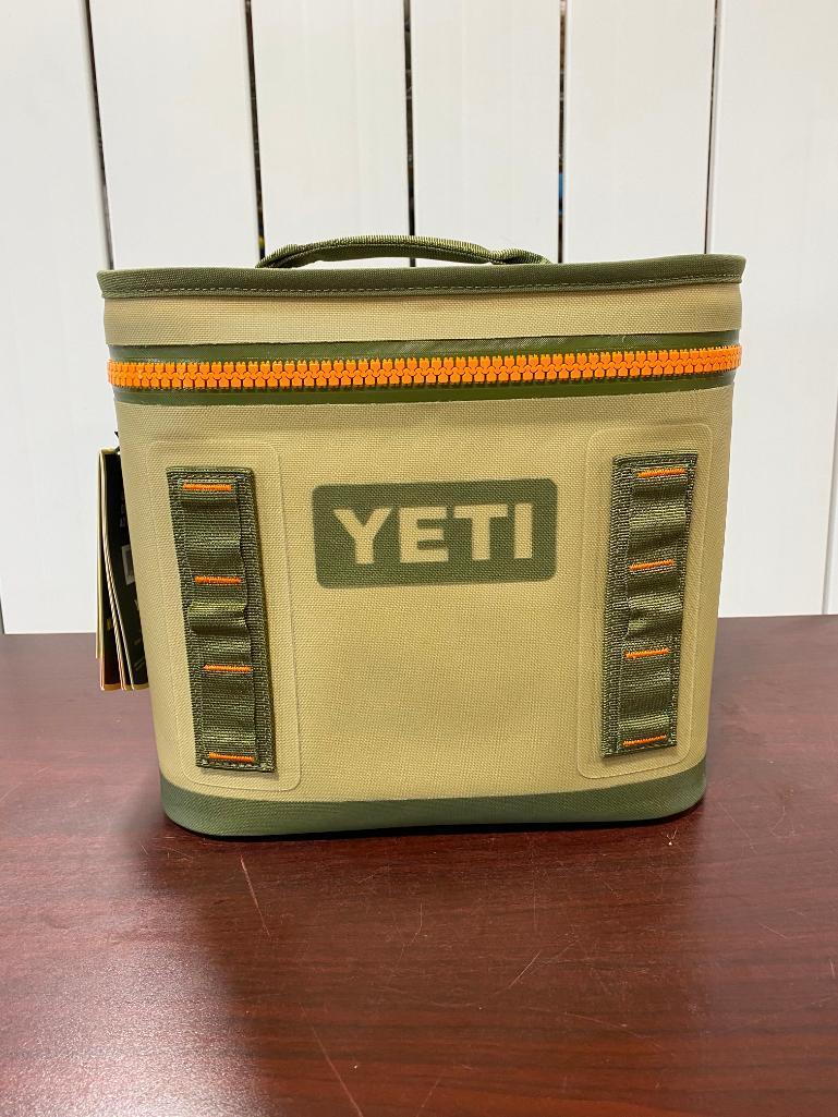 YETI Hopper Flip 8 - Field Tan/Blaze Orange