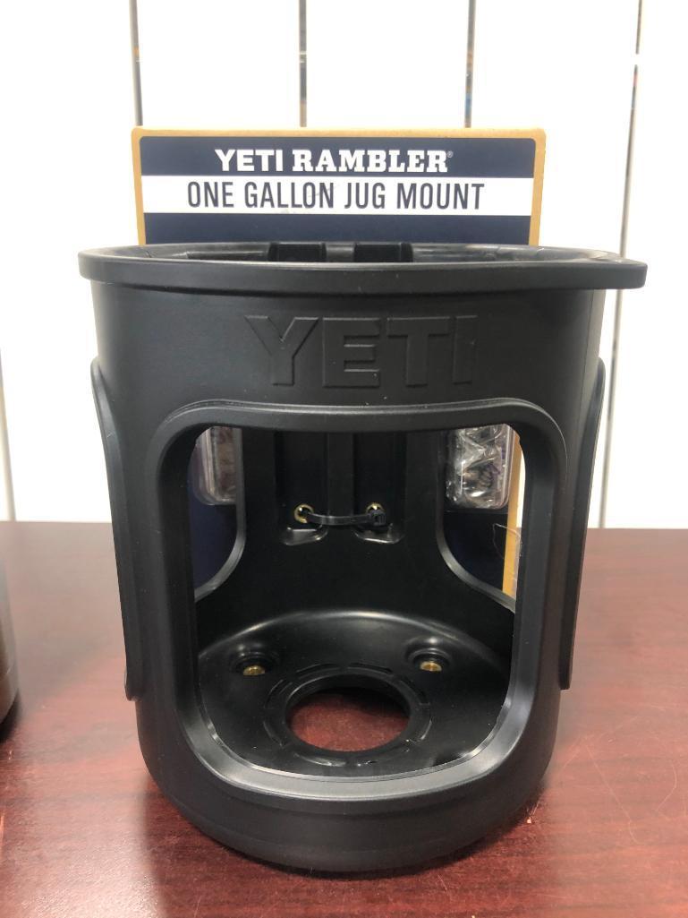 YETI One Gallon Jug w/YETI One Gallon Jug Mount