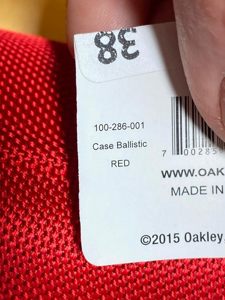 Oakley BADMAN OO6020 60 21 135 Sunglasses in Red Oakley Ballistic Case, NEW