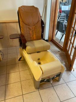 Valentino Model: J51W03DL A-2T Pedicure Spa Chair/Station