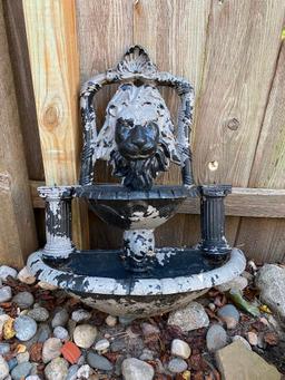 29" Tall Hanging Lion Fountain