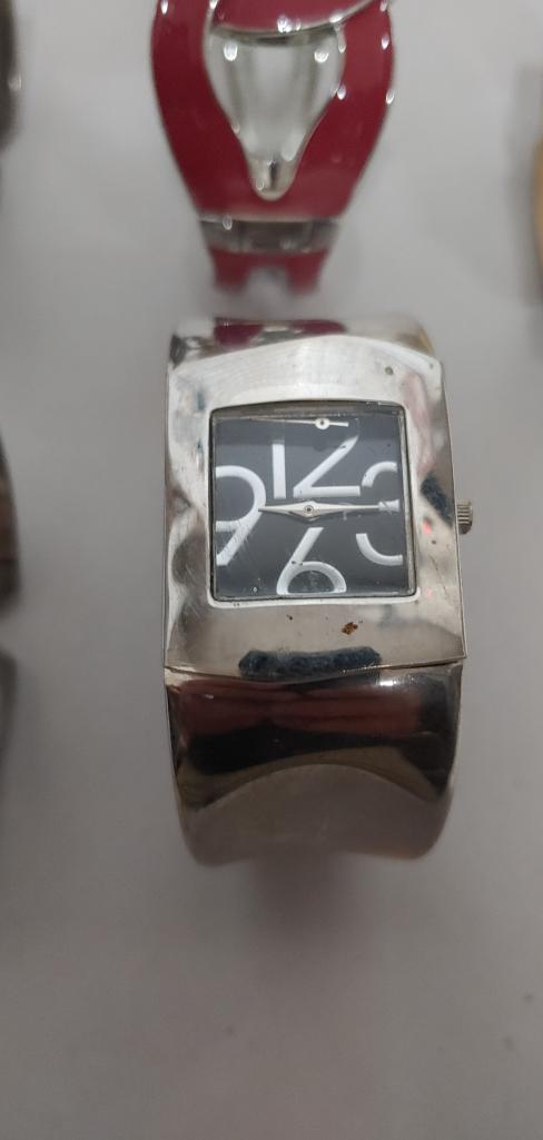 10 Women's dress watches untested