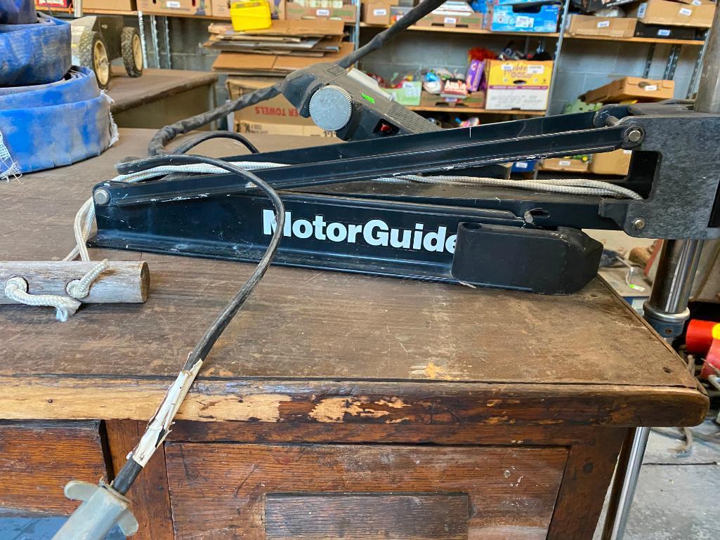 MotorGuide 12 Volts 43 Lbs Thrust Model Pro Series 4300 Trolling Motor