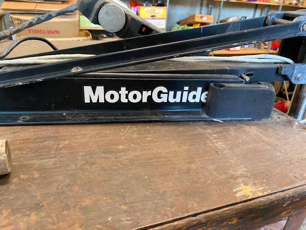 MotorGuide 12 Volts 43 Lbs Thrust Model Pro Series 4300 Trolling Motor