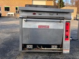 Vulcan 4-Burner Gas Range and Oven, Clean