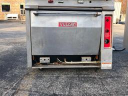 Vulcan 4-Burner Gas Range and Oven, Clean