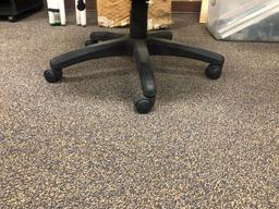 Nice Clean Office Chair Sold by Office Depot, w/ Fixed Arms, Padded, Adjustable, Good Cond.