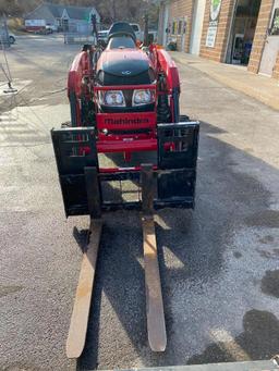 2015 Mahindra 1533 Shuttle 4WD Transmission Compact Tractor w/ Loader, Bucket, Blade & Forks 158 hrs