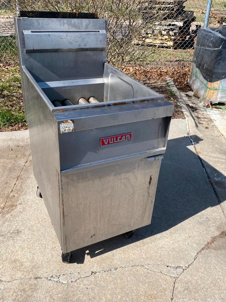 Vulcan Model: GR85A Gas Floor Fryer, Very Clean