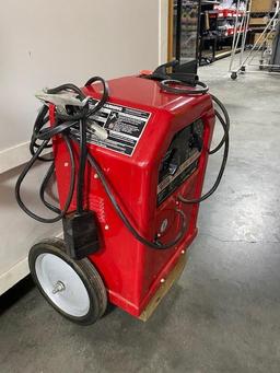 Lincoln Electric AC/DC Arc Welder - Very Clean, Like New Model: AC/DC 225/125