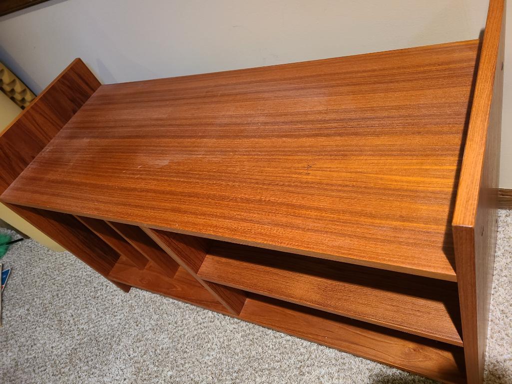 Modern Designed Desk, Credenza and Shelf Unit, Very Nice Mid-Century Look, Teak Looking Wood Style