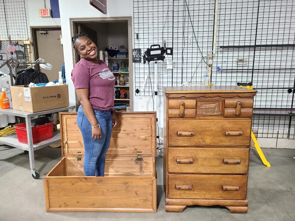 Very Nice Wooded Chest of Drawers w/ Engravings, Nice Wooden Cedar Chest