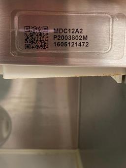 Menumaster Model: MDC12A2 Commercial Microwave, 120v, Mfg. 2016 by Amana