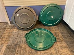 Lot of 3 NEW Rubbermaid Brute 44 Gallon Trash Can Lids No. 90-2645-60