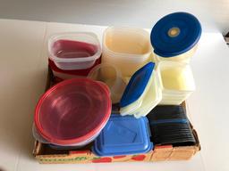 Rubbermaid and Glad Plastic Containers and Lids