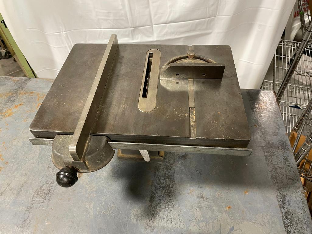 TOMLEE Tool & Engineering Model 35 Table Saw, Very Well Made Older Saw, Cast Iron / Steel