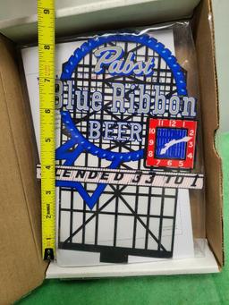 NOS NIB Pabst Blue Ribbon Beer Blended 33 to 1 Animated Clock and Sign LE Kit #4081 for Model Cars