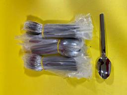 NEW Oneida Noval 18/0 Stainless Steel Heavy Weight Commercial Silverware: 36 Spoons