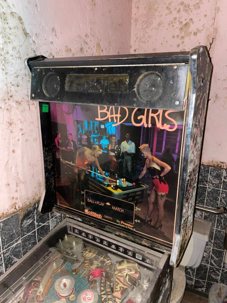 Vintage Gottlieb BAD GIRLS Pinball Game, Coin-Op, As-Is, Project Unit, Dirty