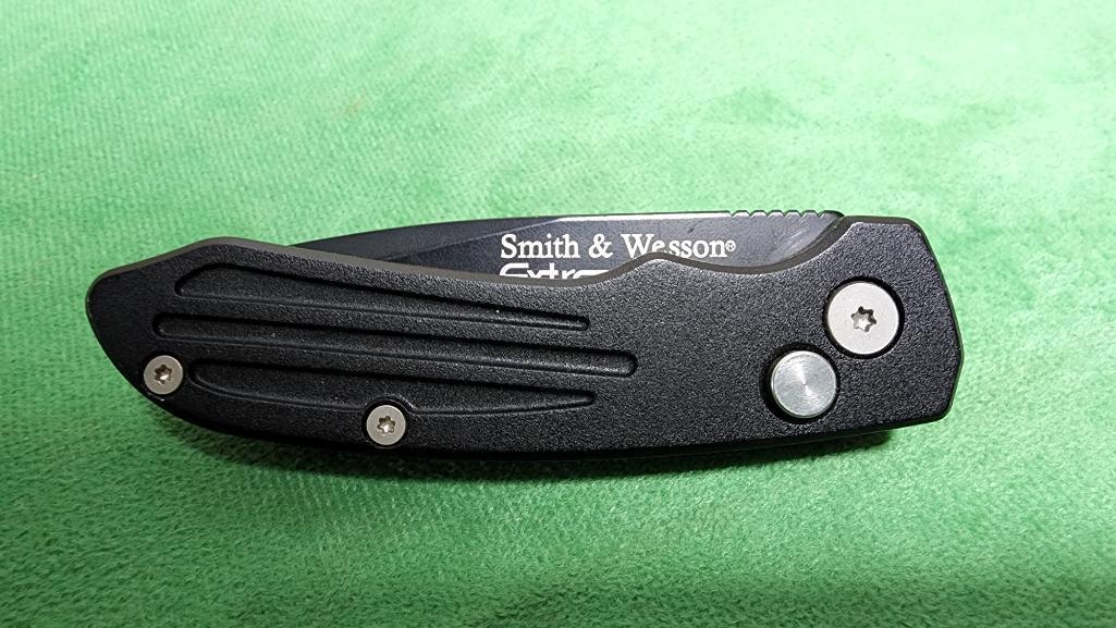 Smith & Wesson Extreme Ops Automatic Folding Knife SW40BT