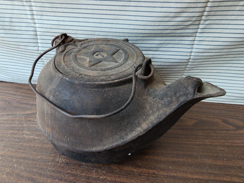 Cast Iron #7 Kettle