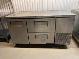 TRUE Model: TWT-60-32D-2 60in Worktop Refrigerator w/ (2) Sections, (1) Door & (2) Drawers