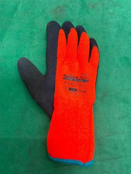 2 Items: Power Grab Thermo Gloves, Size 7S