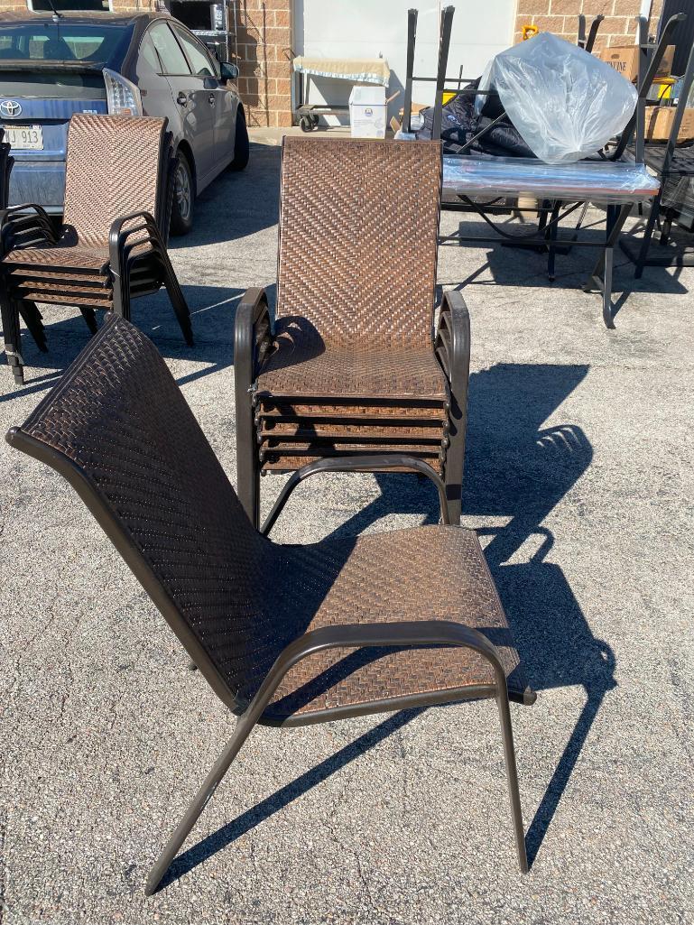 Lot of 6 Patio Chairs, Stackable, Sold 6 Times the High Bid, 6x$