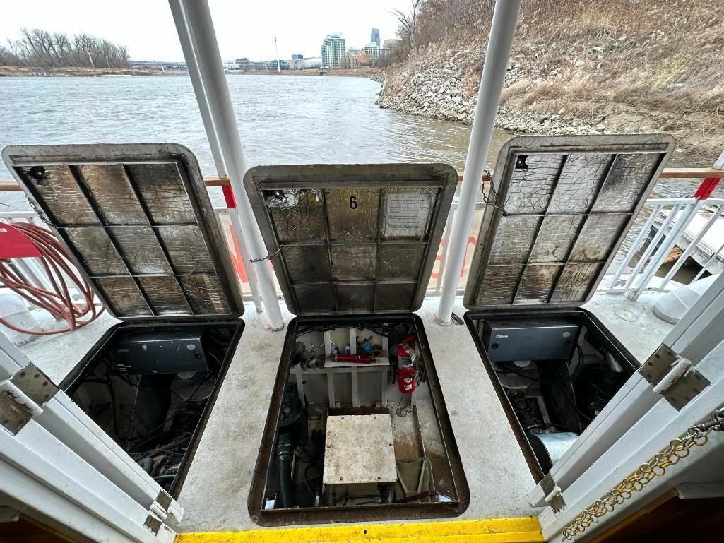 River City Star - Riverboat - 1986 Skipperliner Paddlewheel River Boat