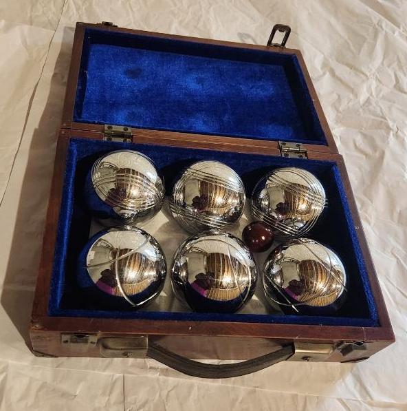 Set of Six Chinese Relaxation Balls w/ Case