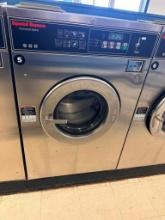 Speed Queen 30lb Commercial Washer - Model: SC30NC2OP60001 - Working