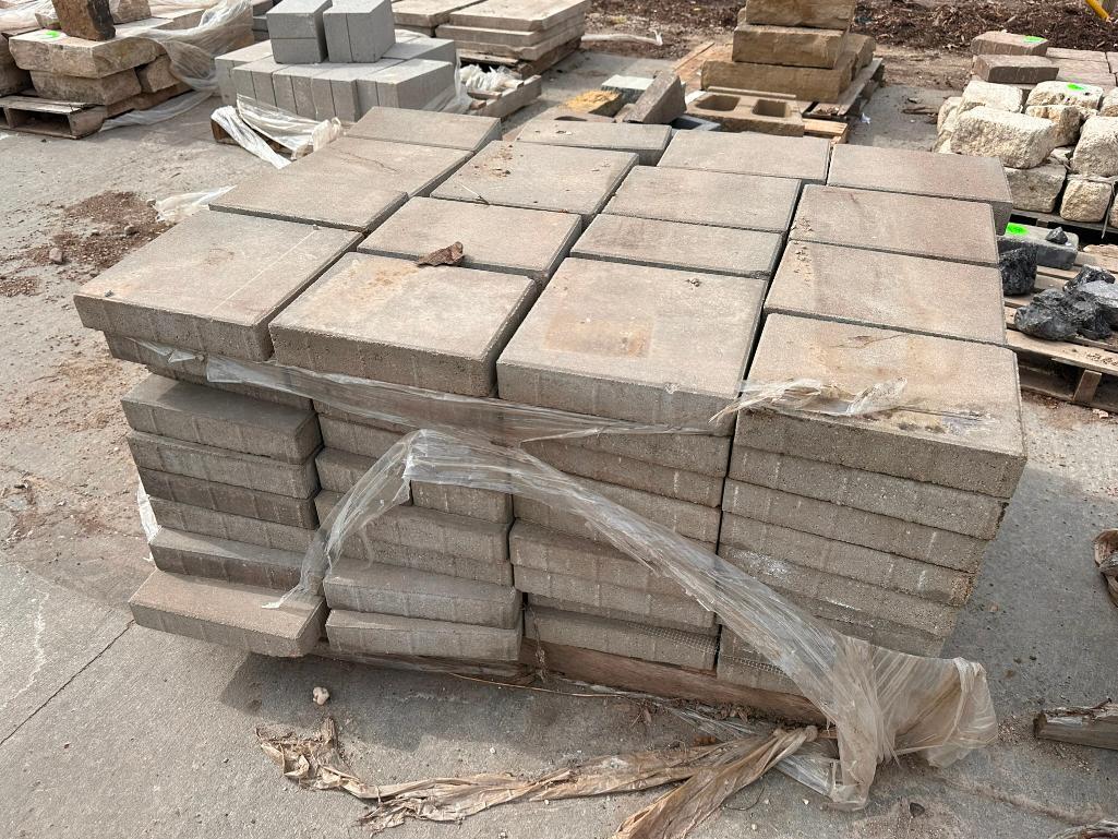 Two Pallets, 250+ Landscaping Pavers / Blocks, See Images for Sizes