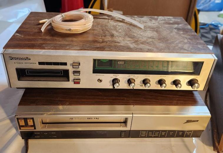 Lot of 2 Panasonic 8 T5rack Recorder Model RS-817S & Zenith Video Recorder Model VRD205