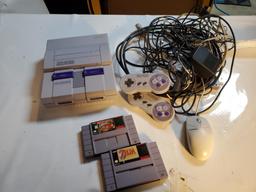 Super NES Nintendo SNS-001 Console w/ Controllers & Packs (Legend of Zelda & Donkey Kong)