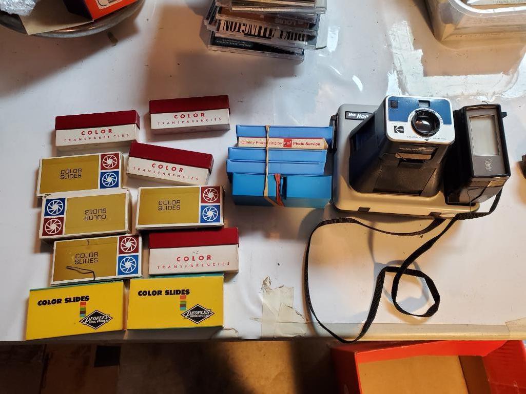 Kodak The Handle Instant Camera, Color Slides & ITT Magicflash