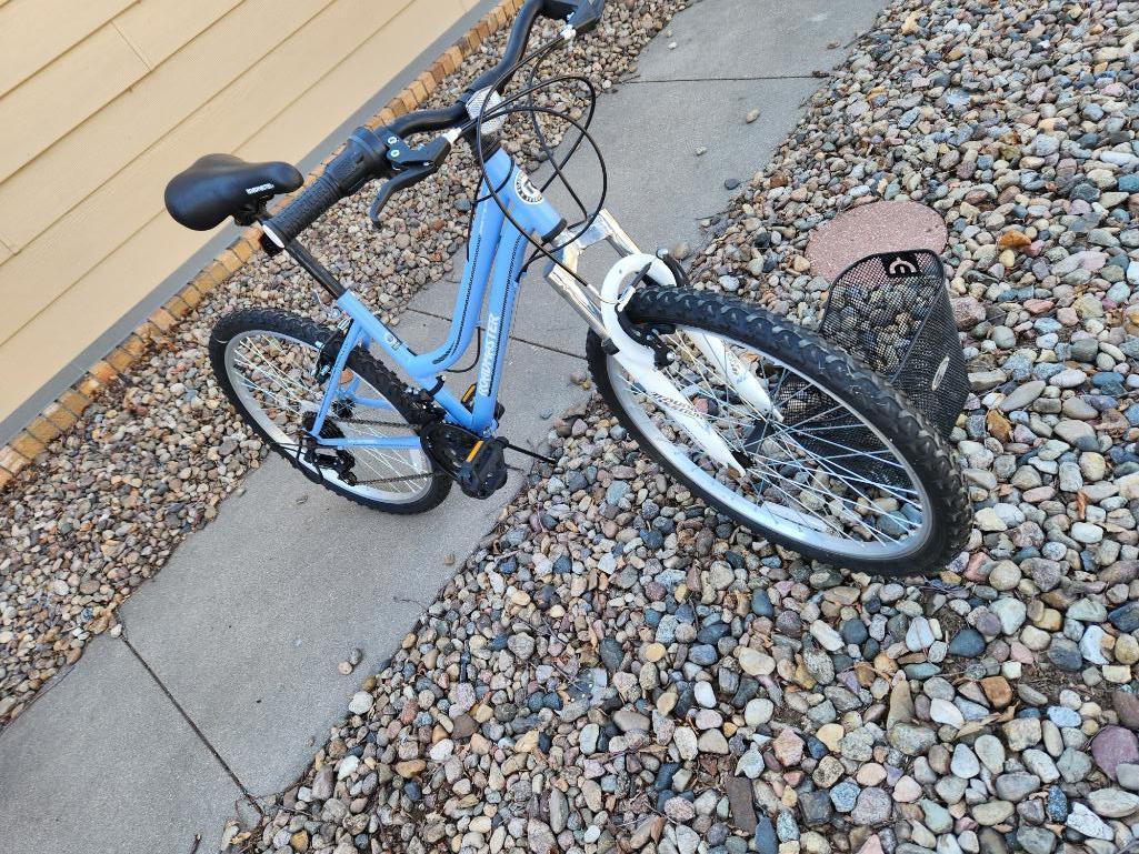 Roadmaster 18-Speed Bicycle w/ Basket - Blue