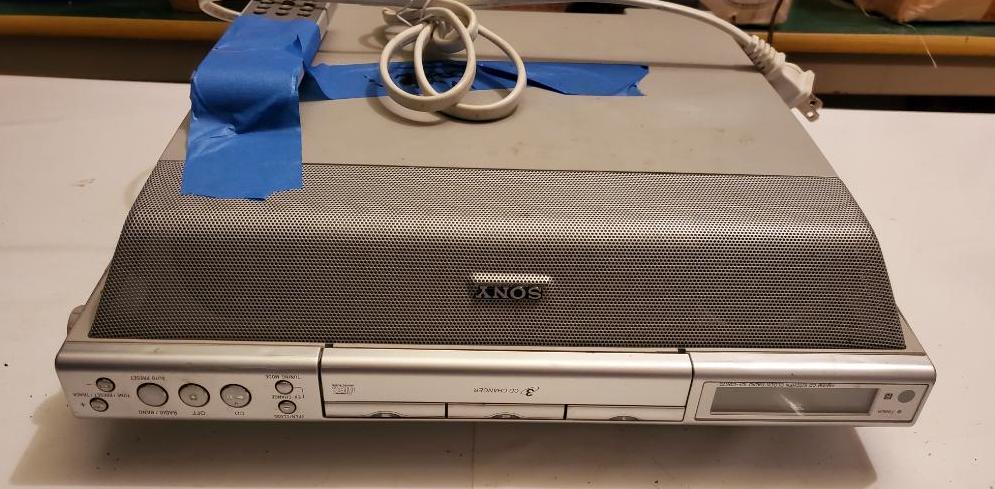 Sony Under Cabinet Kitchen Clock Radio Model ICF-CDK70