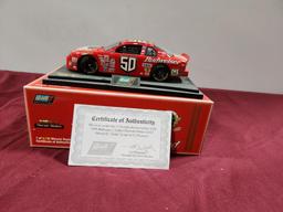 Revell 1998 Budweiser / Louie #50 Chevrolet Monte Carlo w/ COA