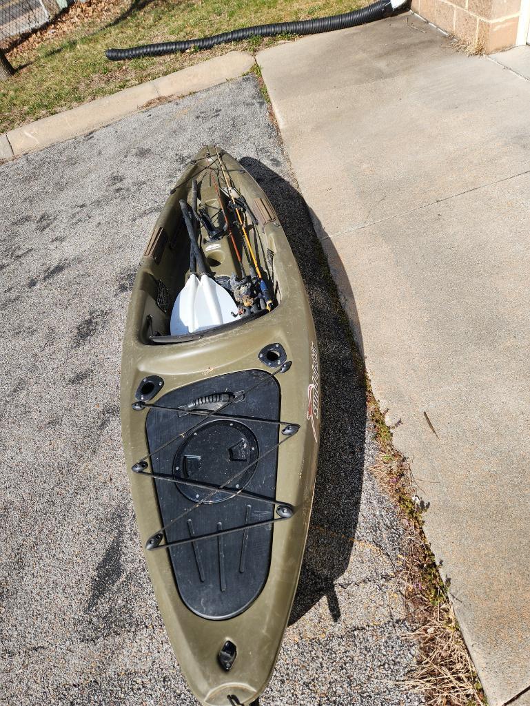 Journey 10 SS Kayak w/ Paddles