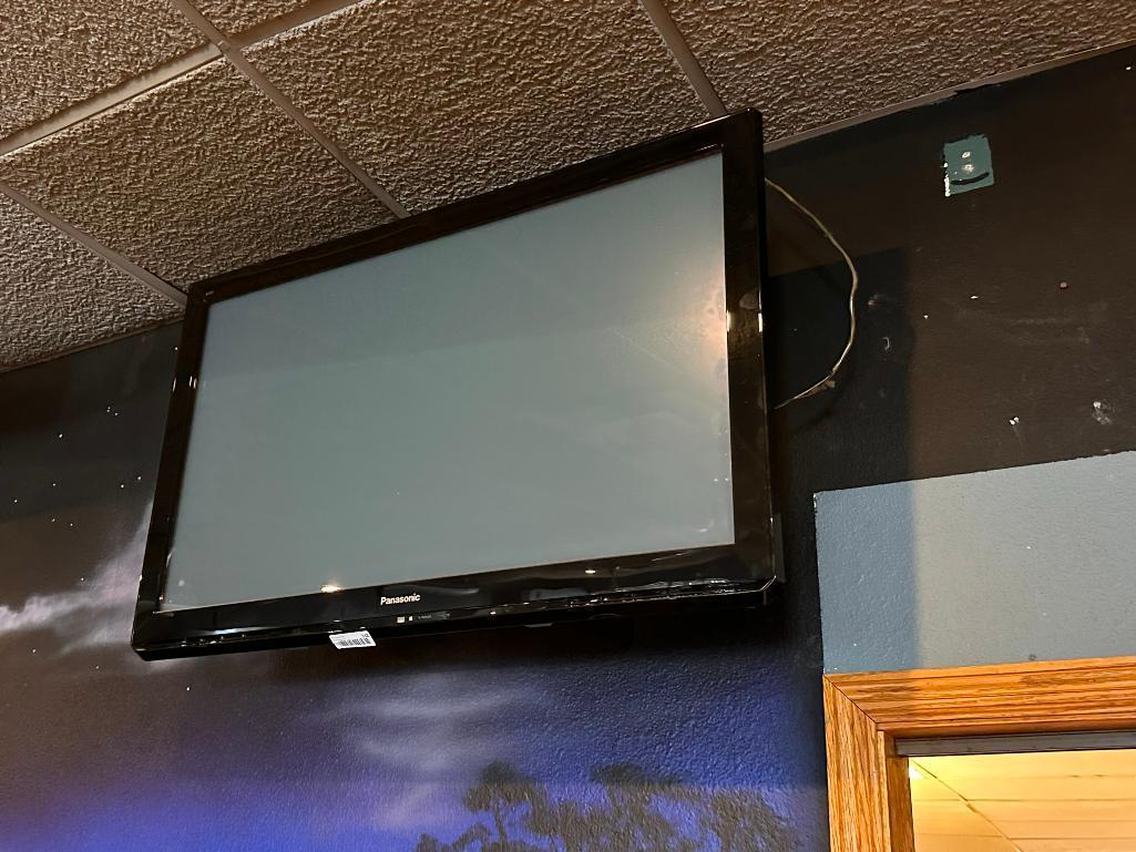 Panasonic 42in TV TC-P42X3 Wall-Mount TV, Buyer to Remove