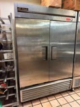 TRUE Model T-49F 2-Section Commercial Freezer, Working