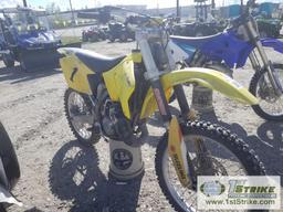 DIRT BIKE, 2003 RM 125 SUZUKI