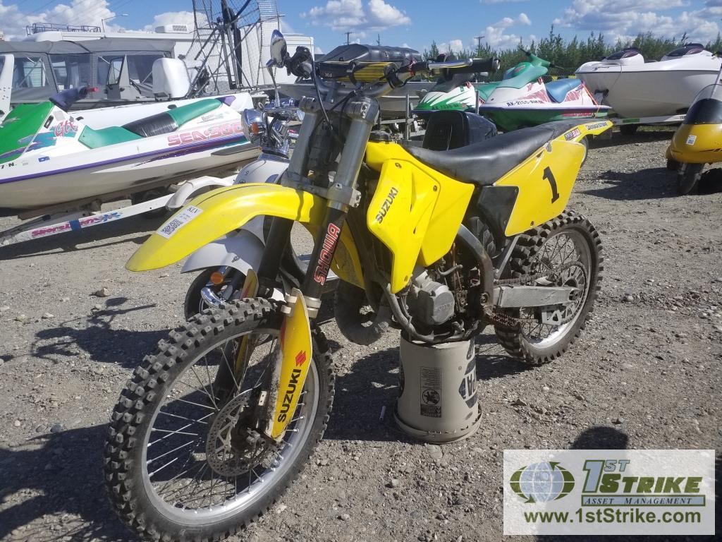 DIRT BIKE, 2003 RM 125 SUZUKI