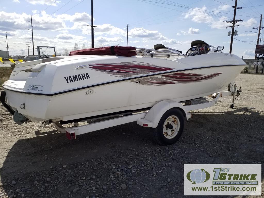 BOAT, YAMAHA LS 2000, FIBERGLASS, TWIN 135HP INBOARD JET MOTORS. FISHFINDER, FACTORY COVER